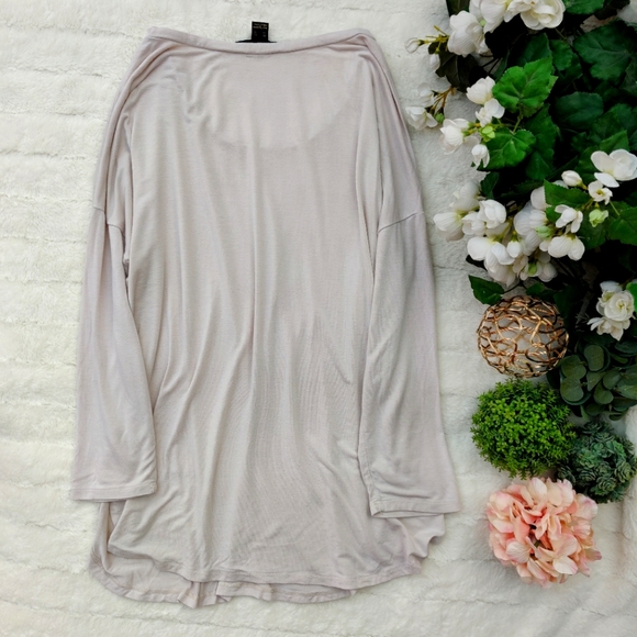 Comfy scoop neck 3/4-sleeve T - Picture 2 of 2